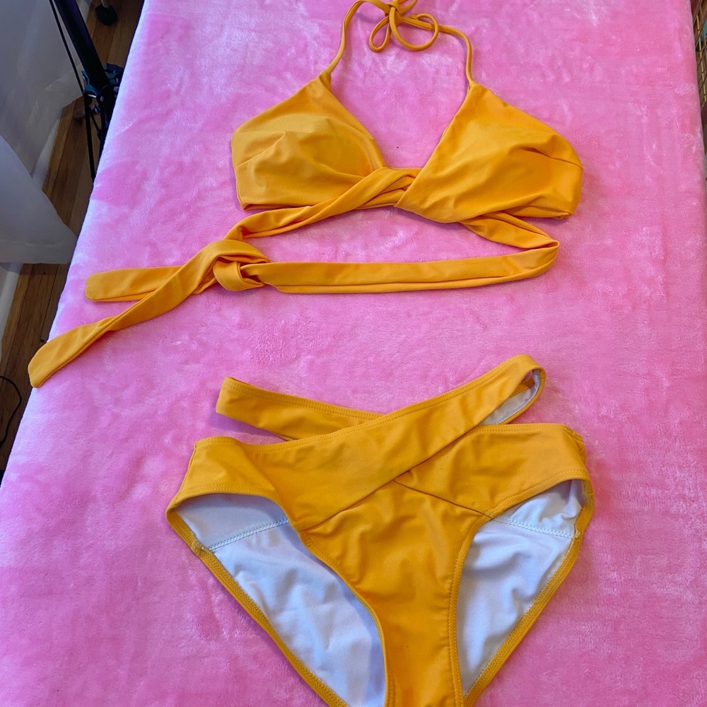 Bathing suit